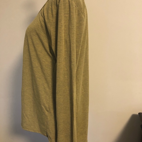 Top - Picture 3 of 4